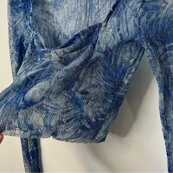 Mia Vesper Top Medium Blue Metallic Slinky Ballerina Babydoll Crop Top NWOT - Picture 7 of 7